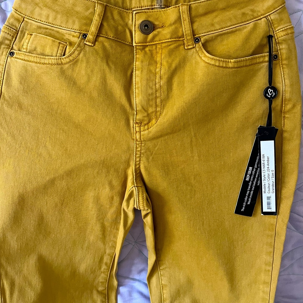 NWT Charlie B Size 0 pants